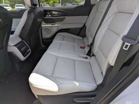 New 2026 Lincoln Nautilus Premier image 11