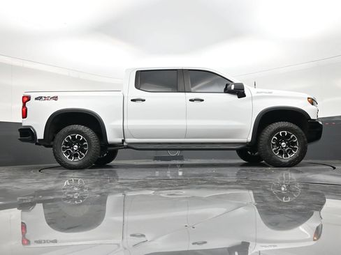 Used 2024 Chevrolet Silverado 1500 ZR2 w/ Technology Package AWD/4WD image 25