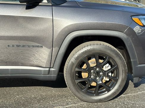 Used 2022 Jeep Compass Latitude w/ Convenience Group AWD/4WD image 10