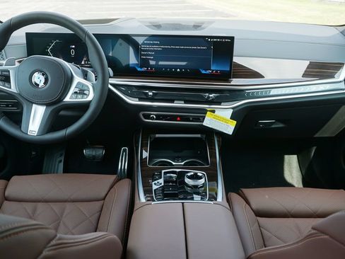 New 2027 BMW X7 xDrive40i w/ Executive Package AWD/4WD image 15