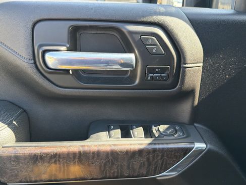 Used 2020 GMC Sierra 2500 Denali w/ Denali Ultimate Package AWD/4WD image 21