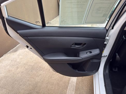 Used 2024 Nissan Sentra S FWD image 21