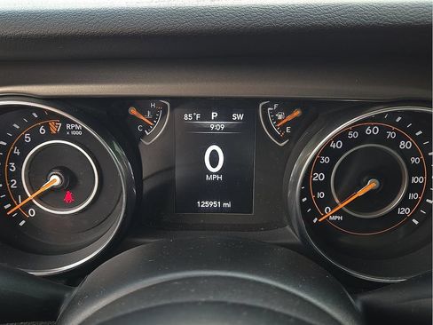 Used 2018 Jeep Wrangler Unlimited Sport AWD/4WD image 18