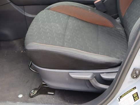 Used 2021 Nissan Kicks SR w/ Exterior Package FWD image 19