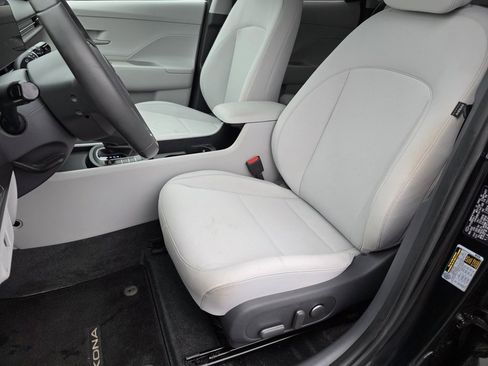 Used 2025 Hyundai Kona SEL image 17