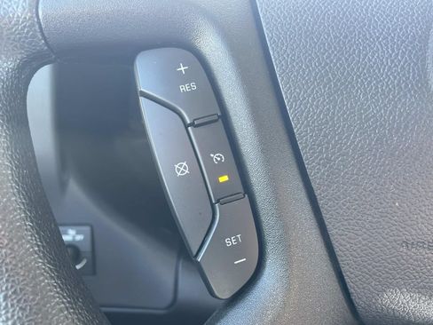 Used 2025 Chevrolet Express 3500 LT w/ LT Preferred Equipment Group RWD image 25