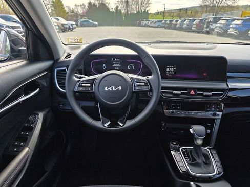 New 2026 Kia Seltos S AWD/4WD image 18