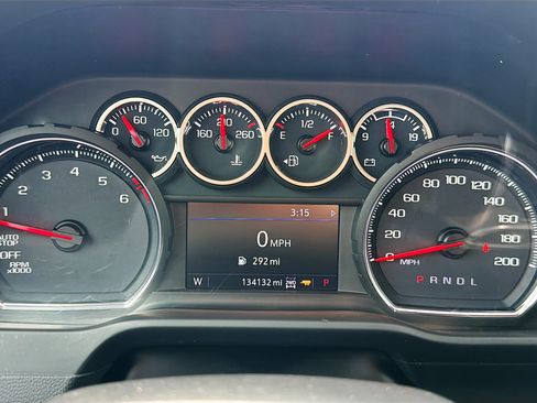 Used 2020 Chevrolet Silverado 1500 LT Trail Boss AWD/4WD image 18