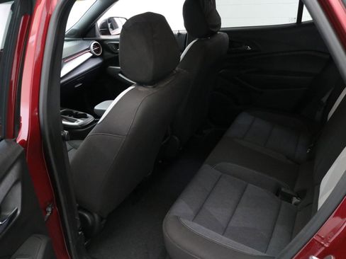 Used 2024 Chevrolet Trax RS image 27