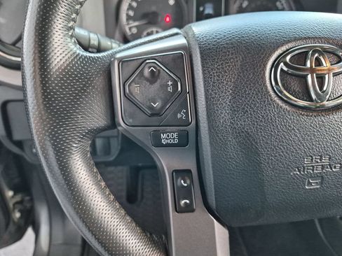 Used 2019 Toyota Tacoma TRD Off-Road AWD/4WD image 23