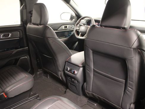 New 2026 Ford Explorer ST-Line w/ ST-Line Street Pack image 35