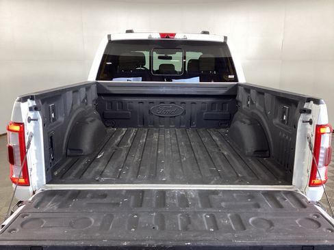 Used 2022 Ford F150 Lariat w/ Equipment Group 502A High AWD/4WD image 4
