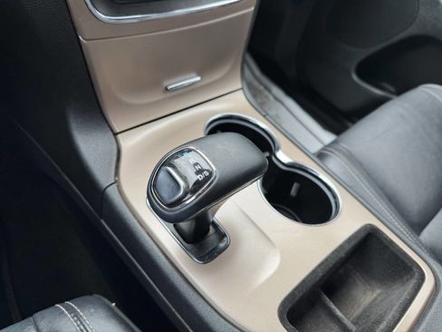 Used 2015 Jeep Grand Cherokee Limited image 48