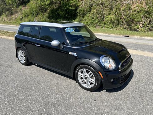 Used 2014 MINI Cooper Clubman S image 9