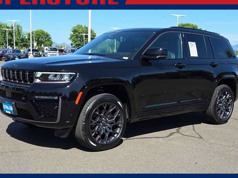 New 2026 Jeep Grand Cherokee Summit AWD/4WD image 4