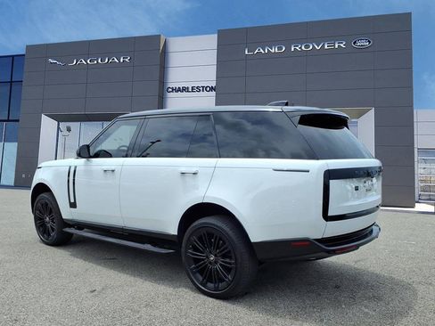 Used 2025 Land Rover Range Rover Long Wheelbase SE AWD/4WD image 3