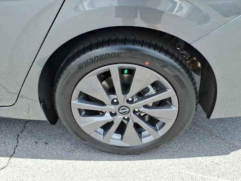 New 2026 Nissan Sentra SL FWD image 4