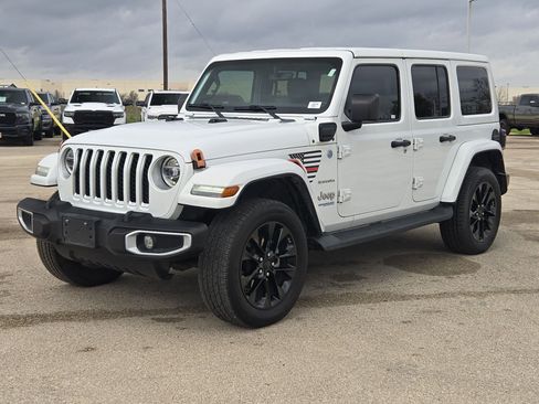 Used 2021 Jeep Wrangler Unlimited Sahara image 7