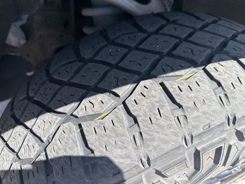 Used 2023 Chevrolet Silverado 1500 ZR2 w/ Technology Package image 3