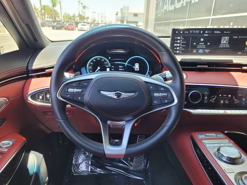 Used 2024 Genesis GV70 3.5T AWD/4WD image 18