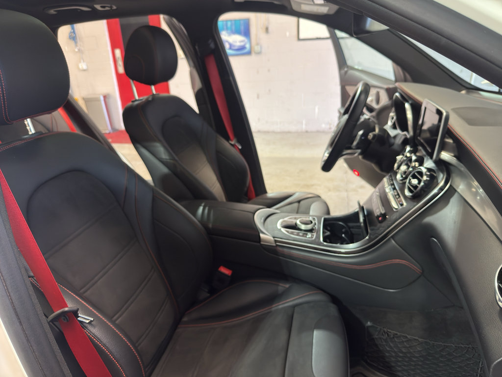 Used 2019 Mercedes-Benz GLC 43 AMG 4MATIC image 23