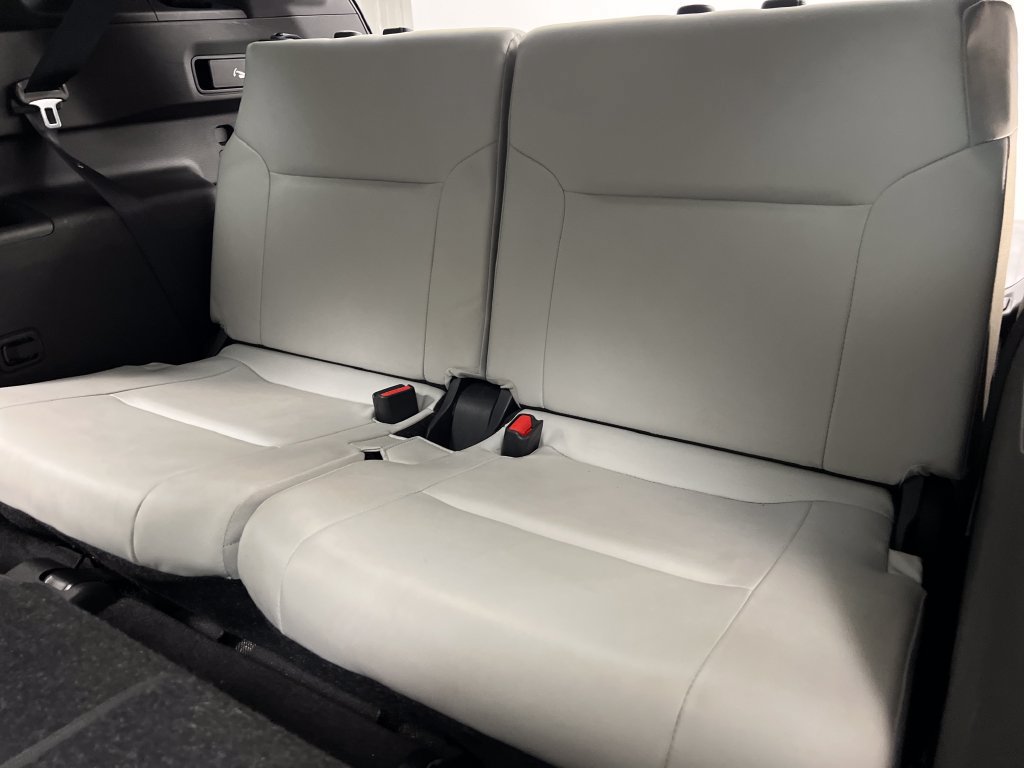 Used 2025 Mitsubishi Outlander SE AWD/4WD image 36