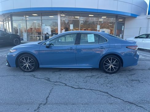 Used 2023 Toyota Camry SE image 8