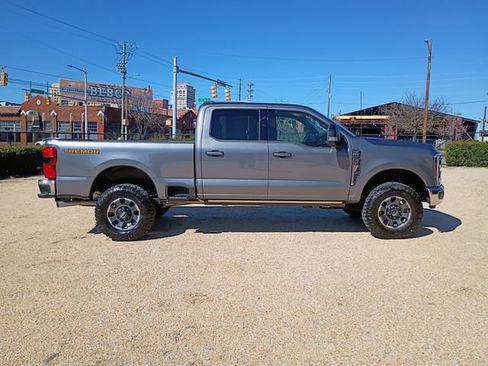 Used 2024 Ford F350 Lariat w/ Tremor Off-Road Package image 20