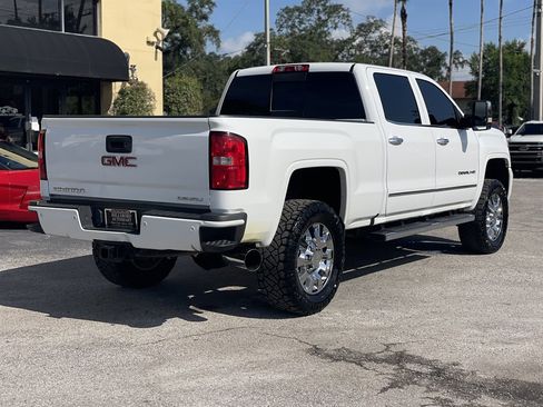 Used 2016 GMC Sierra 2500 Denali w/ Duramax Plus Package AWD/4WD image 22
