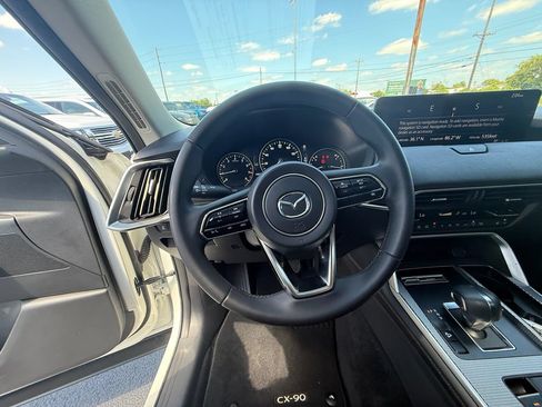 Used 2025 MAZDA CX-90 3.3 Turbo w/ Preferred Package AWD/4WD image 16