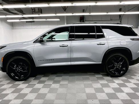 Used 2026 Chevrolet Traverse RS AWD/4WD image 14