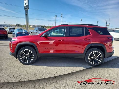 New 2026 Chevrolet Equinox RS w/ LPO, Floor Liner Package image 1