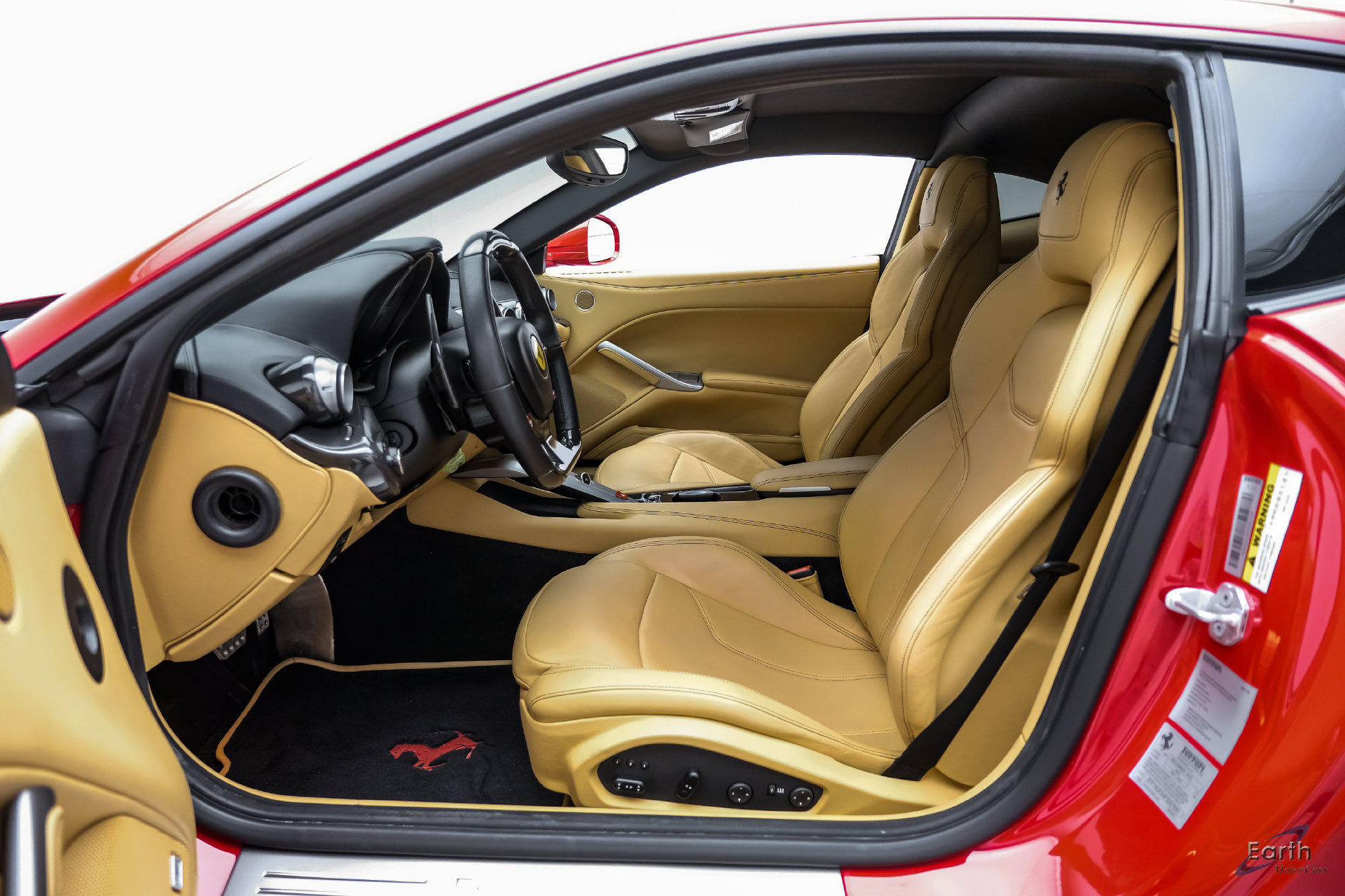 Used 2015 Ferrari F12 Berlinetta RWD image 44