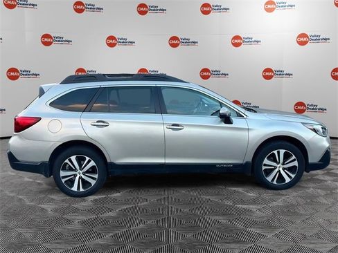Used 2019 Subaru Outback 3.6R Limited w/ Popular Package #2 image 8