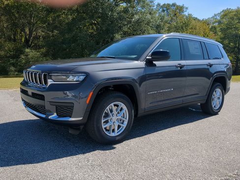 New 2025 Jeep Grand Cherokee L Laredo w/ Luxury Tech Group I image 6