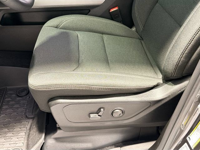Used 2026 RAM 1500 Big Horn AWD/4WD image 17