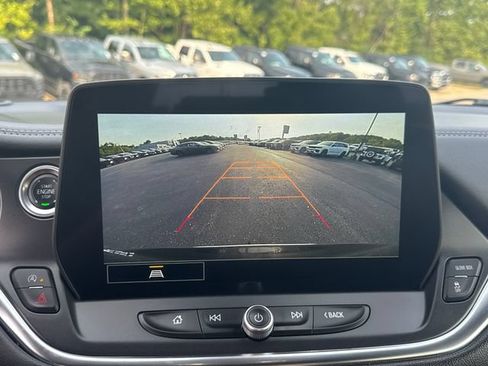 Used 2025 Chevrolet Blazer LT FWD image 20