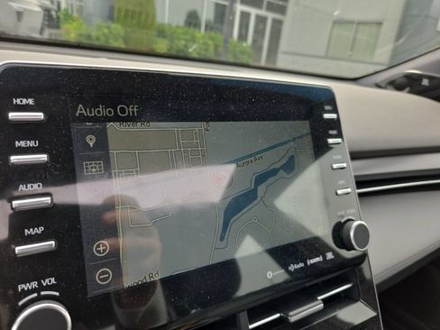 Used 2019 Toyota Avalon Touring w/ All Weather Liner Package FWD image 9