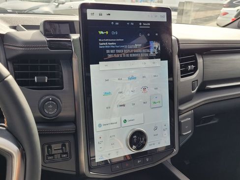 New 2024 Ford Expedition Platinum image 45