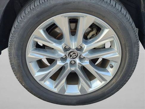 Used 2021 Toyota Highlander Limited FWD image 15