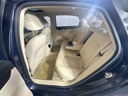Used 2015 Volkswagen Passat TDI SEL Premium FWD image 27