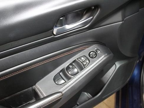 Used 2022 Nissan Altima 2.5 SR FWD image 12