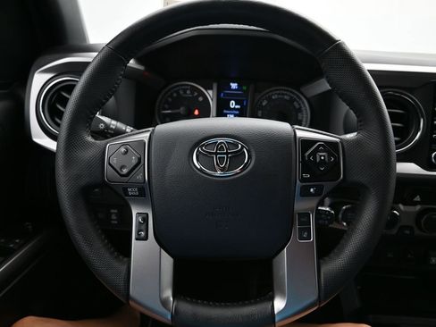 Used 2023 Toyota Tacoma Limited image 15