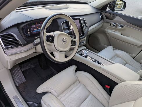 Used 2023 Volvo XC90 T8 Ultimate image 14