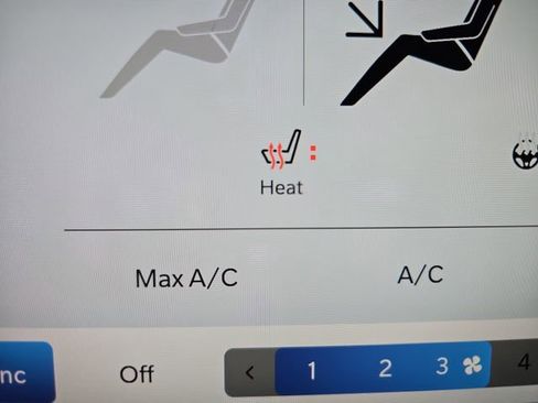 Used 2023 Chrysler Pacifica Touring-L image 48