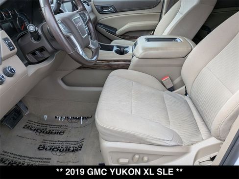 Used 2019 GMC Yukon XL SLE w/ SLE Value Package image 12