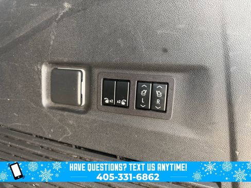 Used 2023 Chevrolet Suburban Premier image 35