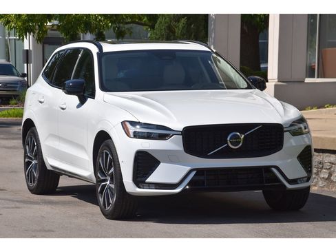 Used 2023 Volvo XC60 B5 Plus w/ Protection Package Premier AWD/4WD image 2