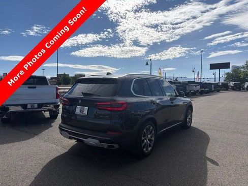 Used 2021 BMW X5 xDrive40i w/ Premium Package AWD/4WD image 2