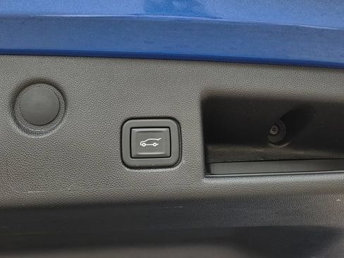 Used 2024 Chevrolet Equinox RS w/ RS Leather Package FWD image 23